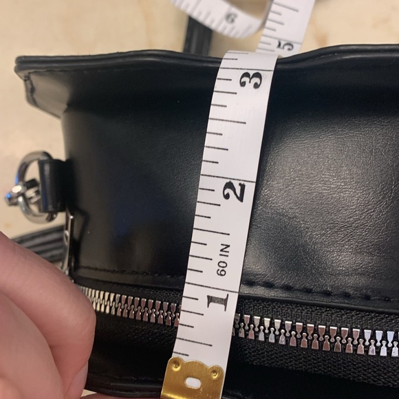 NWOT crossbody mini black heart spiderweb bag 🖤 🕸️ - Picture 8 of 9